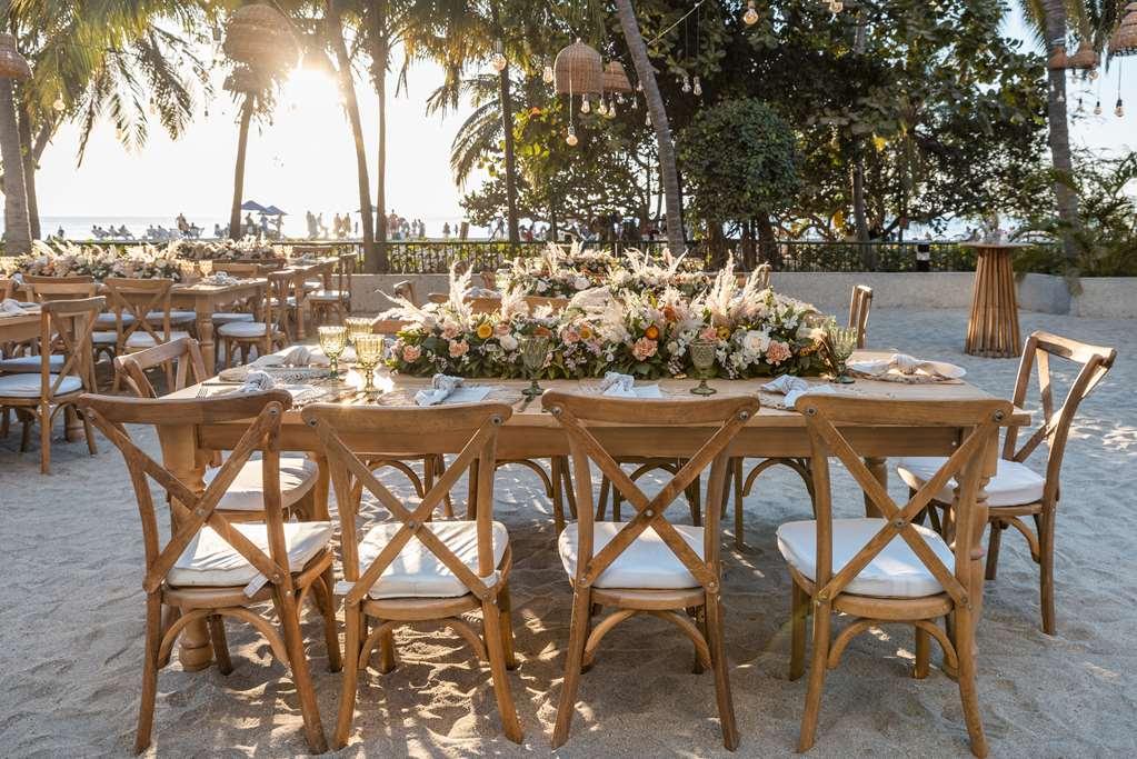 Hilton Santa Marta Hotel Restaurant photo