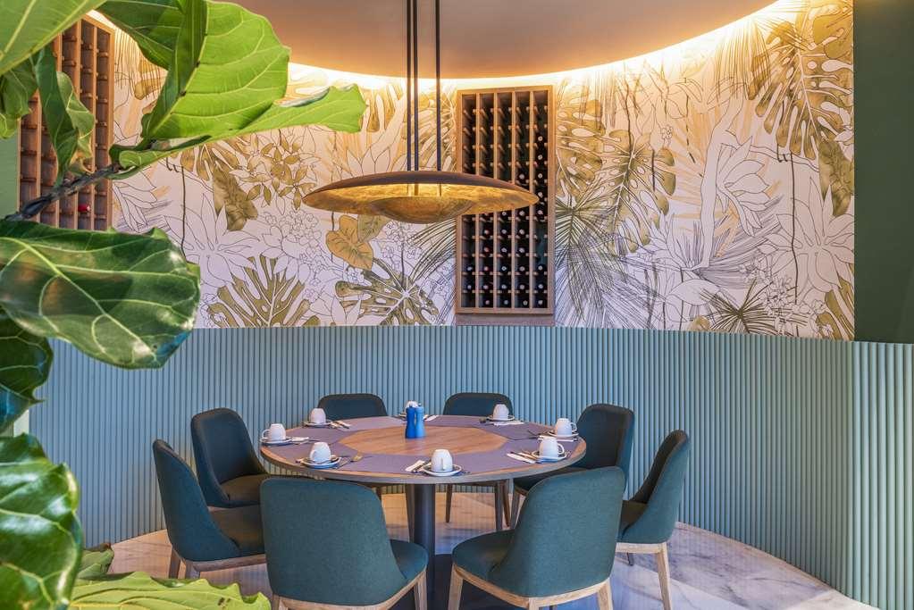 Hilton Santa Marta Hotel Restaurant photo
